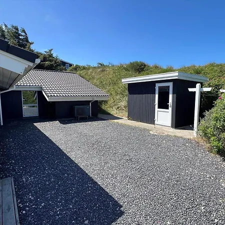 Ve401-vejers-strand-nordvej-9-b * Vejers Strand